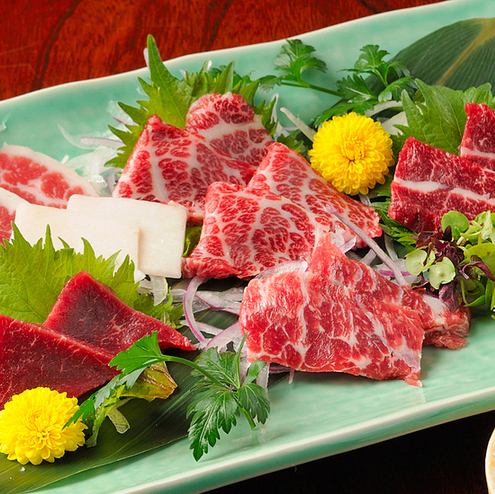 特選馬刺し盛合せ・梅