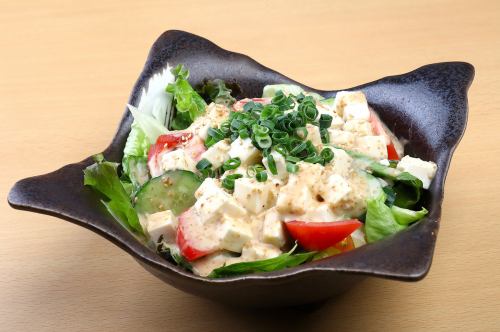 豆腐の胡麻ドレサラダ