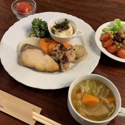 ゆっくりおまかせランチコース 2200円(税込)