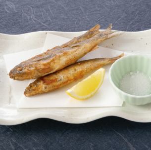 Deep-fried young sweetfish