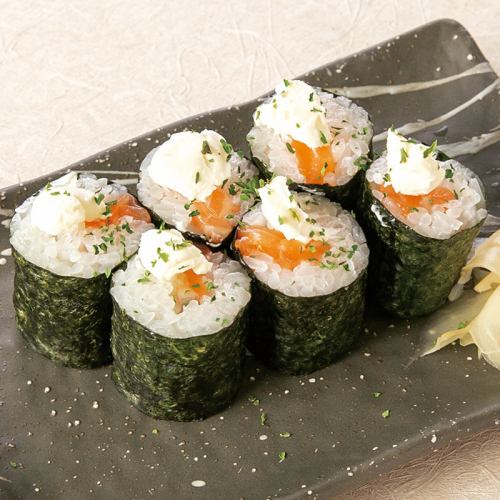 サーモン巻きクリームチーズのせ