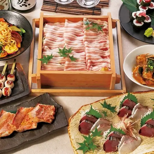 品尝当地鲜鱼!秋叶套餐 4,990日元(含畅饮)