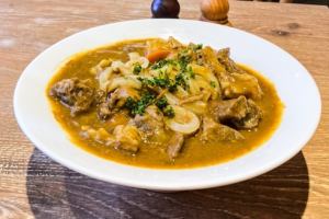 【A5プレミアム能登牛】山寅牛カレーうどん/石焼ユッケジャンうどん