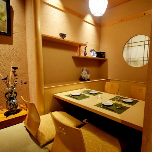 A dugout private room that can be used by 4 people.We have several similar rooms.You can spend without worrying about the surroundings.※ It is an additional store with affiliated store.