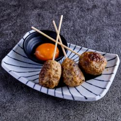 月見牛タンつくね