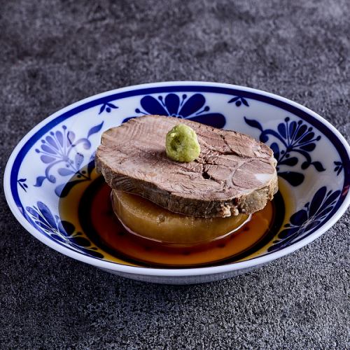 牛タンと大根のおでん