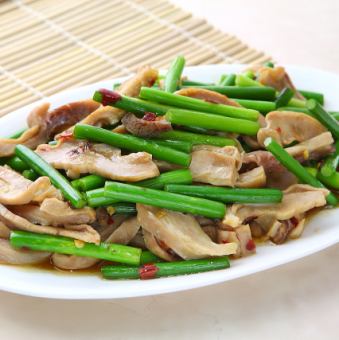 Taiwanese-style stir-fried garlic sprouts and pork offal