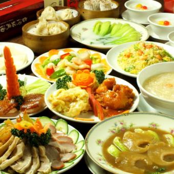 【秀面豪華套餐】12道菜品包含著名的露羅漢⇒6,580日圓包含1杯飲料！