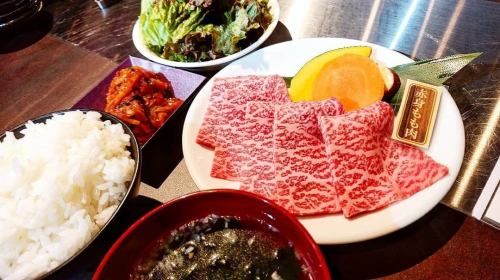 A5 Japanese black beef lean thigh meat set meal