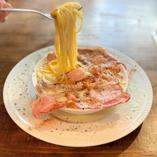 台湾パンケーキとパスタ