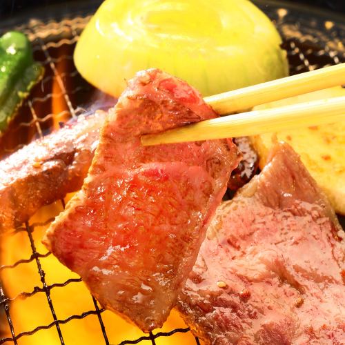 炭火和牛牛肉烤肉980日元（含税）〜
