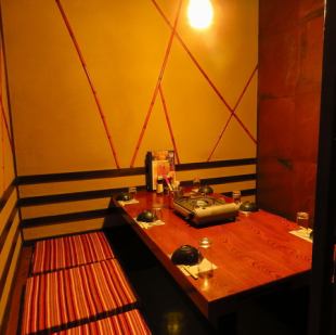 Private rooms for 6 people are perfect for gathering with friends.
