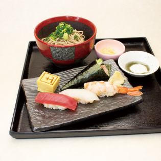 热/冷荞麦面（小）和寿司套餐