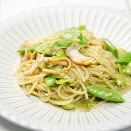 つぶ貝と春野菜のバジルジェノベーゼ