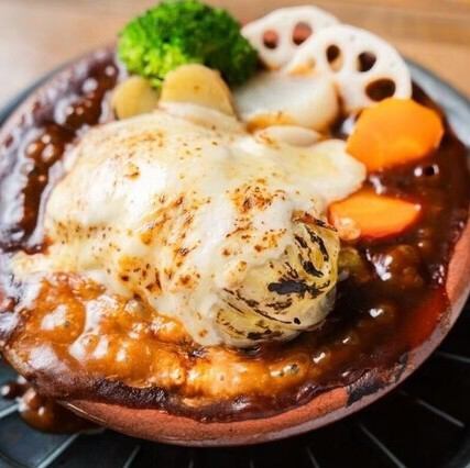 肉汁デミグラス焼きロールキャベツ