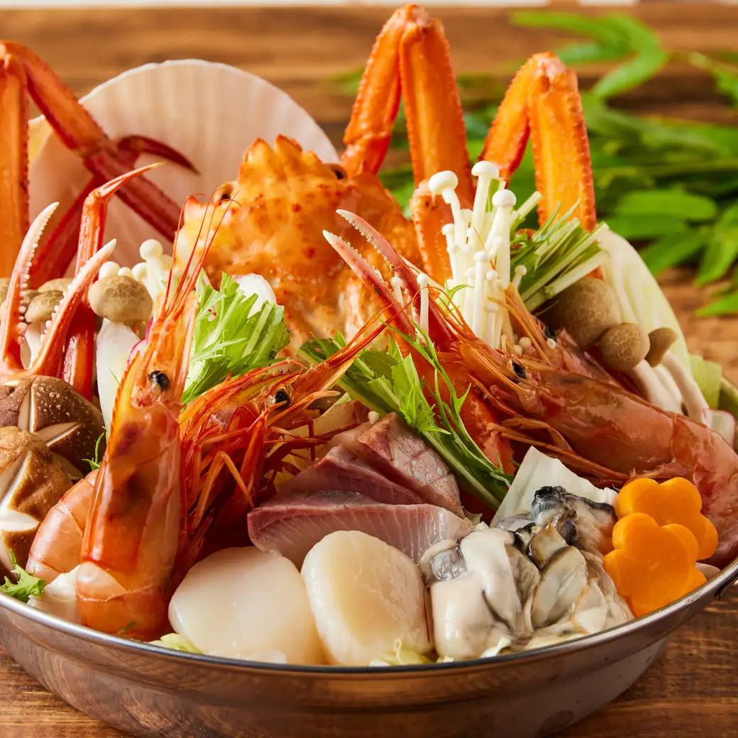 Enjoy Hokkaido's seafood, including crab and squid!