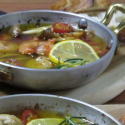 Plump shrimp ajillo