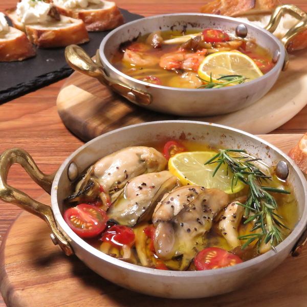 [Enjoy the luxurious bounty of the sea♪] Various types of large oyster ajillo/plump shrimp ajillo