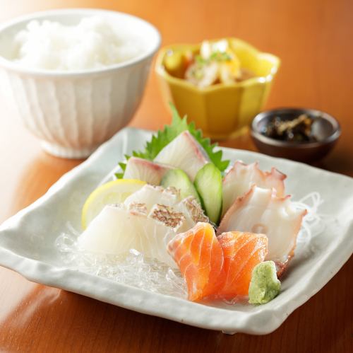 Sashimi and grilled fish set meals also available