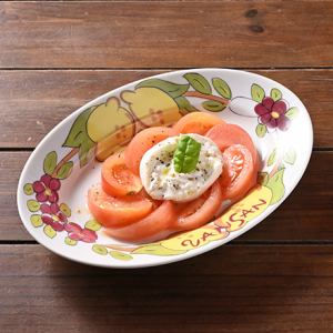 ブラータとトマトのカプレーゼ