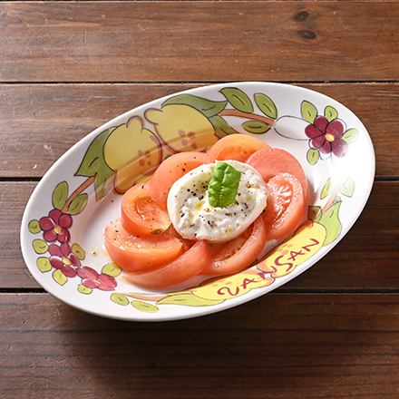 ブラータとトマトのカプレーゼ