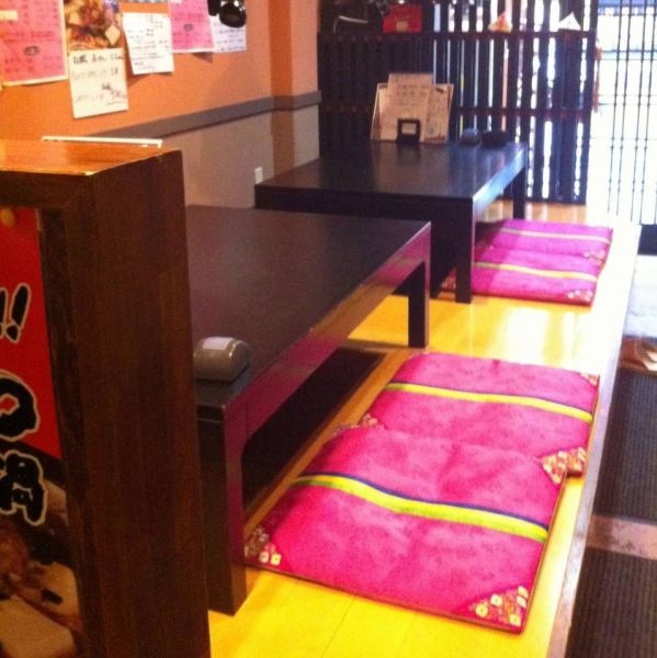 [Higori Tatatsu榻榻米房間]可供2至4人使用!!讓我們在輕鬆和輕鬆的挖式Kotatsu座位上享用精緻的菜餚♪公司宴會，與朋友喝酒的聚會，女孩派對等各種宴會都歡迎！還有可以品嚐日本牛肉和國產牛肉的課程♪
