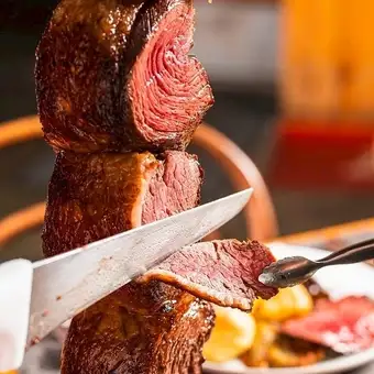 【★月~木曜日ディナー期間限定★】【大麦牛もも肉食べ放題！】21種シュラスコ食べ飲み放題2h