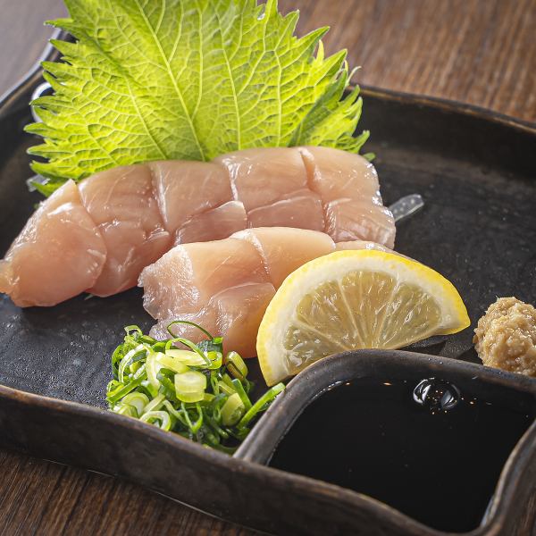 朝引き鶏の極上ささみ造り～本場・九州の甘口醤油で味わう鮮度抜群の一皿～