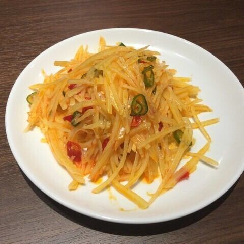 千切りじゃがいもの酸辣和え