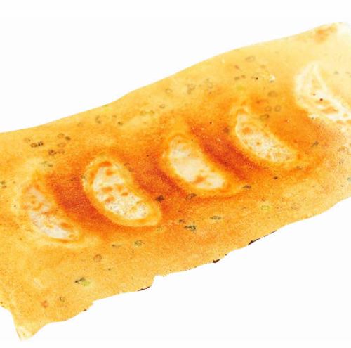 【パリパリ羽根突き】毎朝手仕込み★ニンニク不使用でいつでも安心な自家製焼き餃子