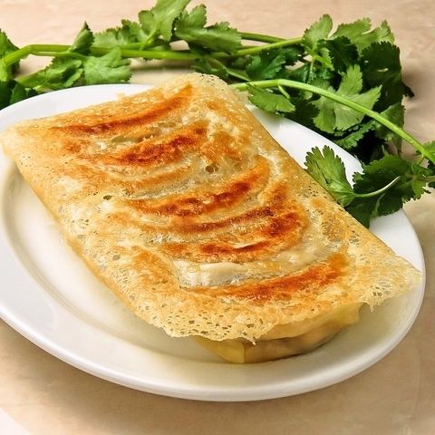 【パリパリ羽根突き】毎朝手仕込み★ニンニク不使用でいつでも安心な自家製焼き餃子