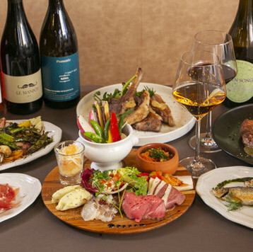 厳選したナチュラルワインやオレンジワインが充実◎