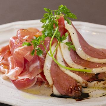 自家製鴨の生ハムとプロシュート