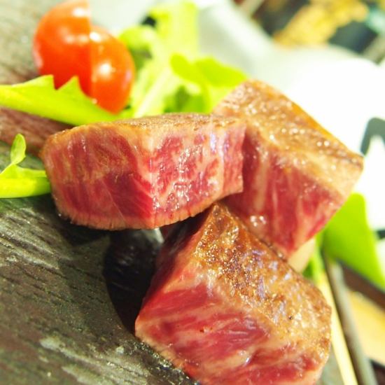 A 1-minute walk from Moji Station !! Enjoy Japanese black beef with exquisite roasting!