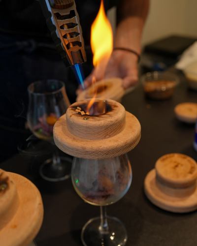 上次合作活动的产品
⭐️行方赤牛烟熏生牛肉

本店晚餐菜单上也有此菜品，以烟熏黑毛和牛的名义出售。