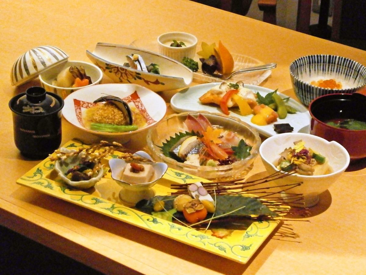上越の新鮮食材を職人の腕が奏でる和味旬彩。洗練された寛ぎの和空間で味わえる店。