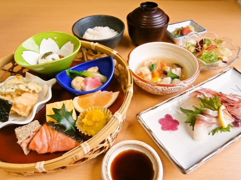 藤作別館ランチ