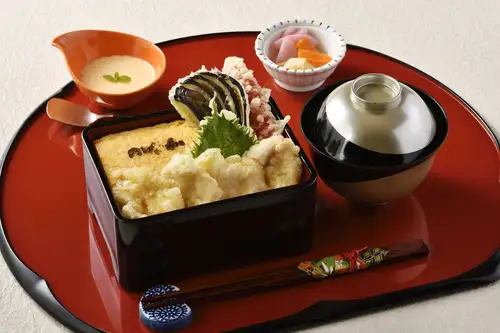名古屋コーチンとり天黄金重