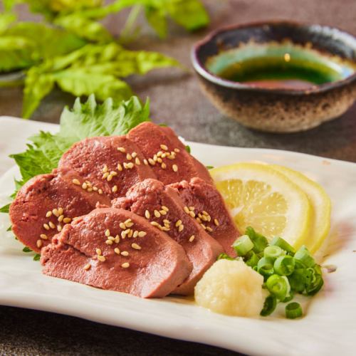 Low temperature cooked beef liver sashimi