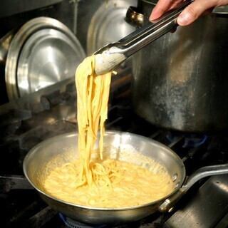 【選べる1ドリンク付】ランチ限定:メインが生パスタorポークステーキから選べる