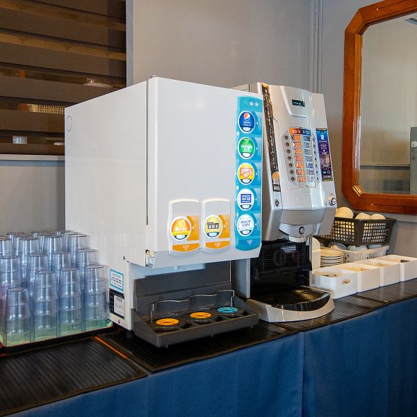 土日も♪ランチタイムはドリンクバー無料！