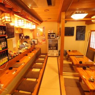 You can connect all the tables and have a banquet for up to 16 people! You can also have a banquet for 20 people together with the counter and all the tables! Let's rent out each shop and be happy (^ ○ ^)