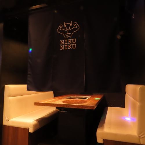 個室は周りを気にせずにお食事をお楽しみいただけます。