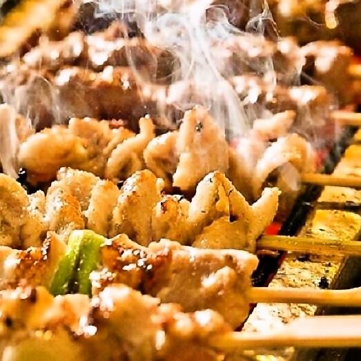 18年継ぎ足された秘伝の技で丁寧に焼き上げる 焼き鳥 が自慢♪