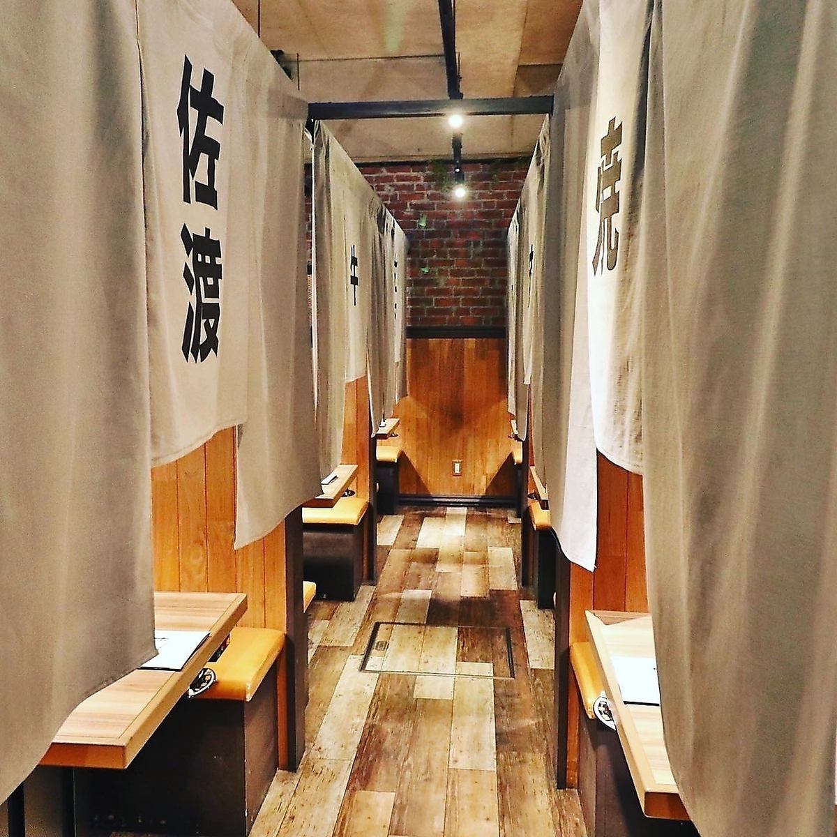 カップル大歓迎！個室・半個室をご用意。焼NIQで至福の時間を…