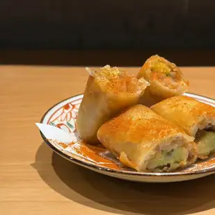 새우와 아보카도의 춘권