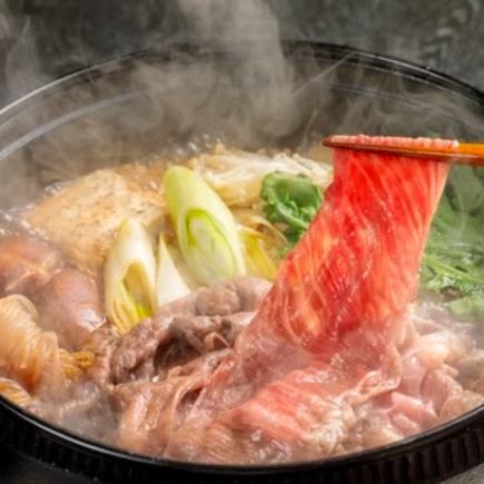 「使用牛肉的稀有部位」！寿喜烧小锅套餐+2小时无限畅饮，共9道菜，8,000日元！