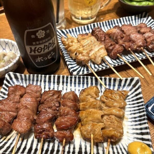 丁寧に下処理、串打ちをし、炭火で焼き上げた「やきとん」