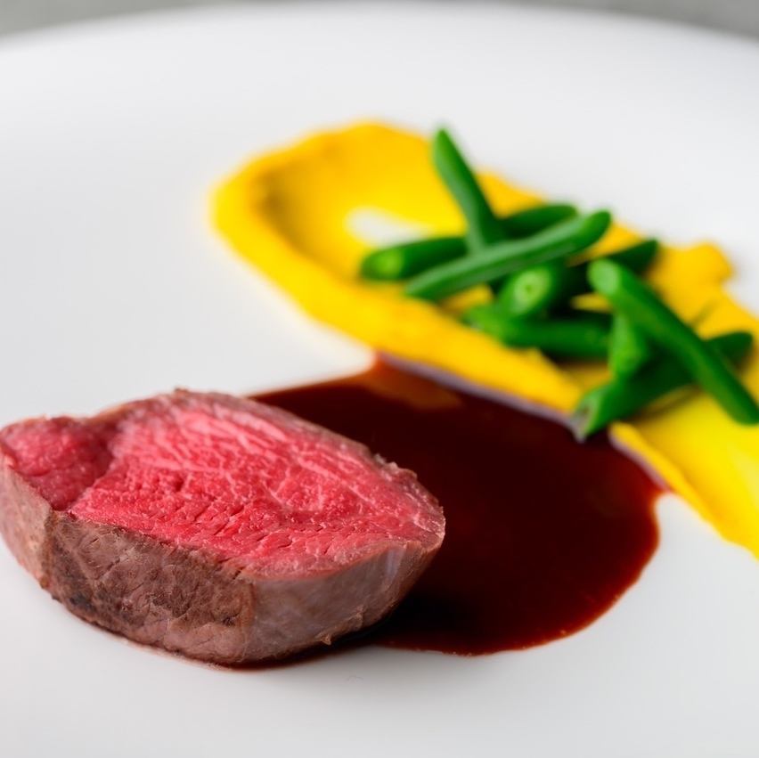 当店はお肉の質にこだわった、新鮮な食材を使用したお料理です。