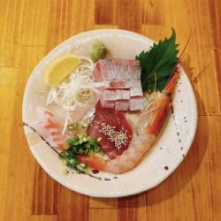 Sashimi and side dishes